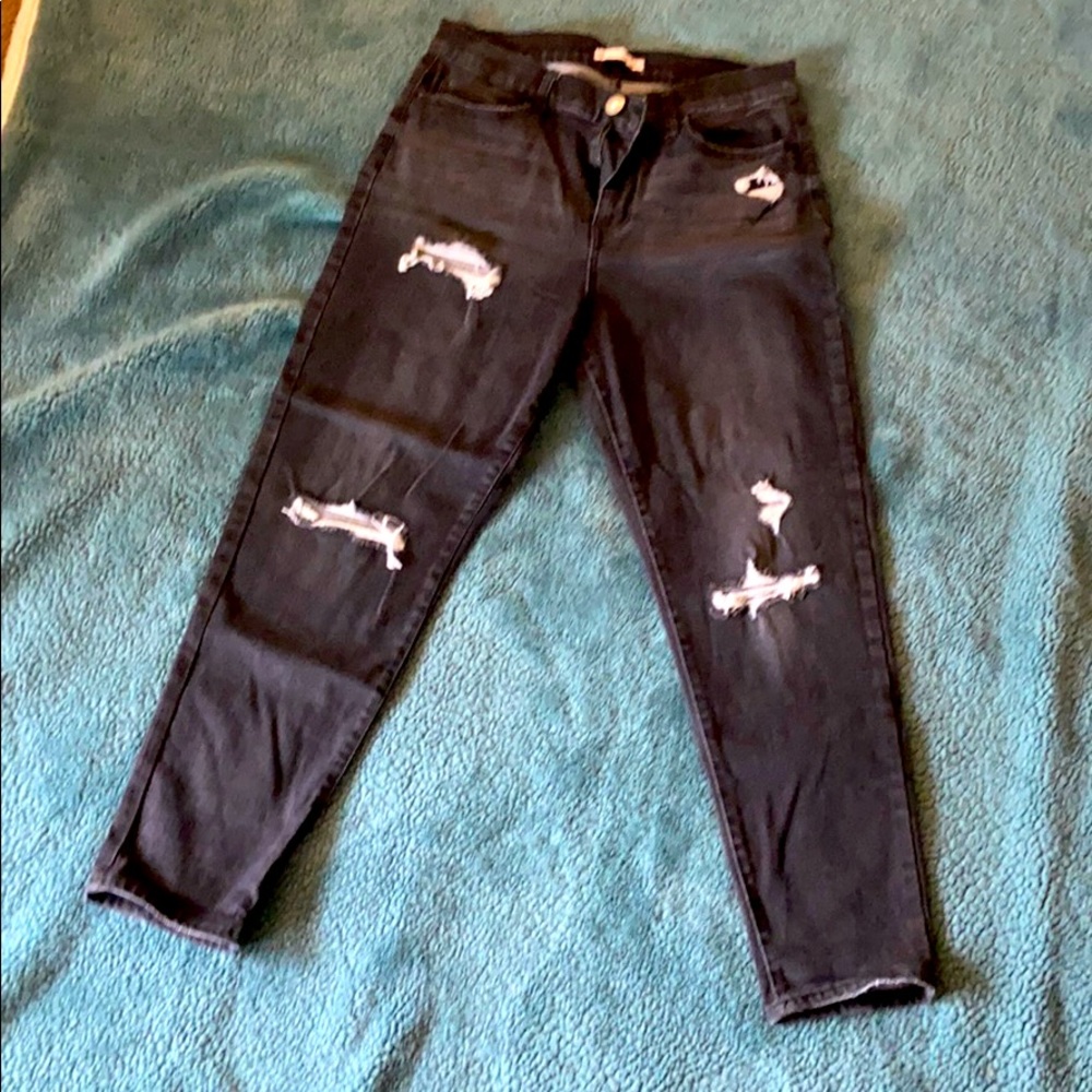 Black Distressed stretchy jeans
